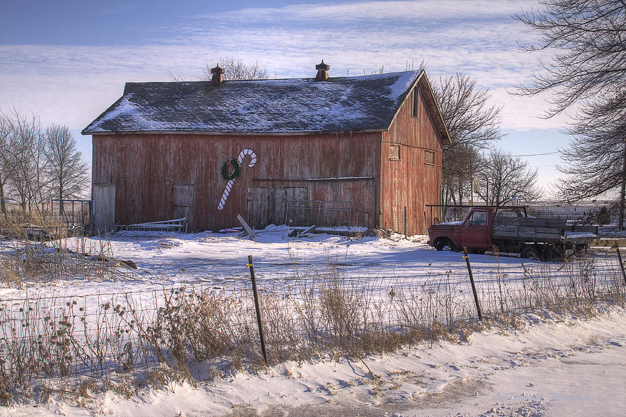 Christmas Barn Photograph By Straublund Photography