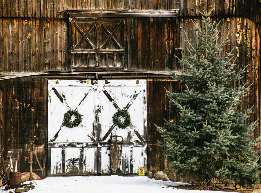 Christmas Barn Photograph by Tracy Winter