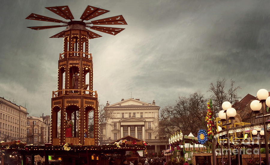 Christmas Carousel Pyramid Photograph by Juli Scalzi