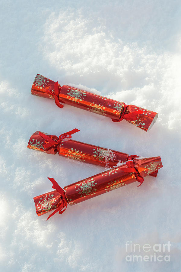Christmas Photograph - Christmas Crackers In Snow by Amanda Elwell