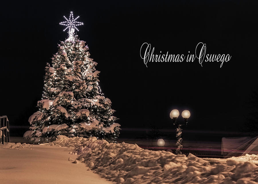 Christmas in Oswego Photograph by Everet Regal