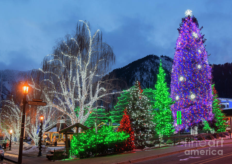 Christmas Lights, Leavenworth Photograph by Yefim Bam