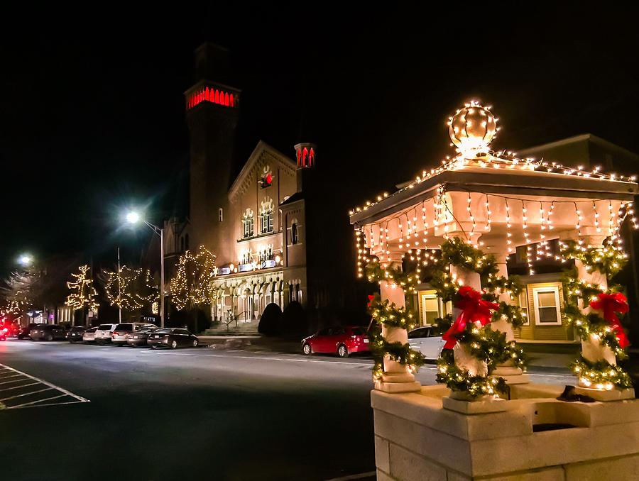 Christmas On Main Street Easthampton Photograph By Sven Kielhorn - Pixels