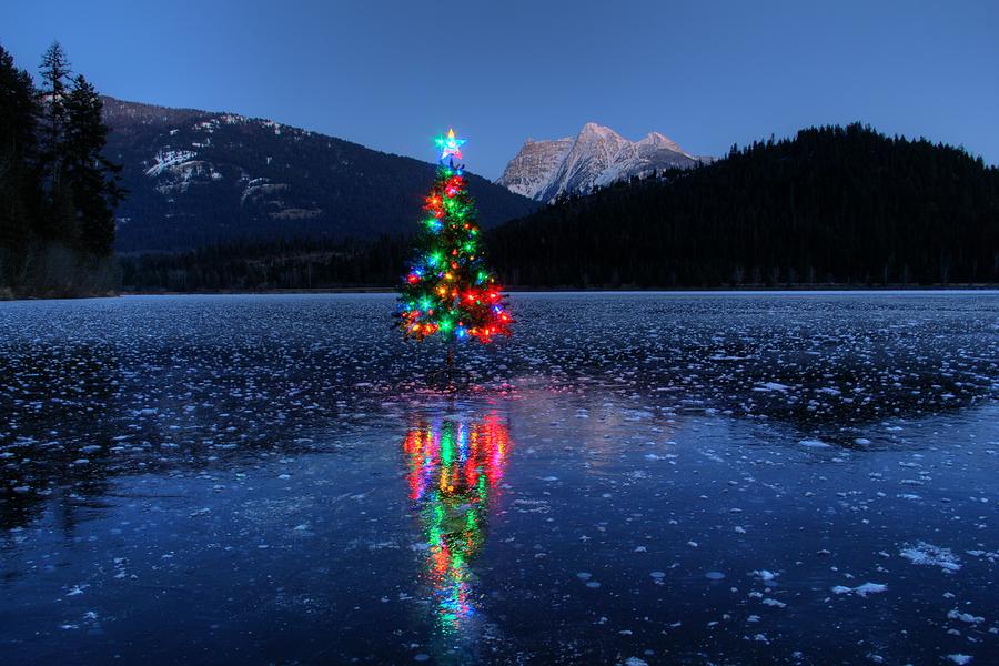 Christmas Photograph - Christmas Spirit On Bull Lake by Robert Hosea