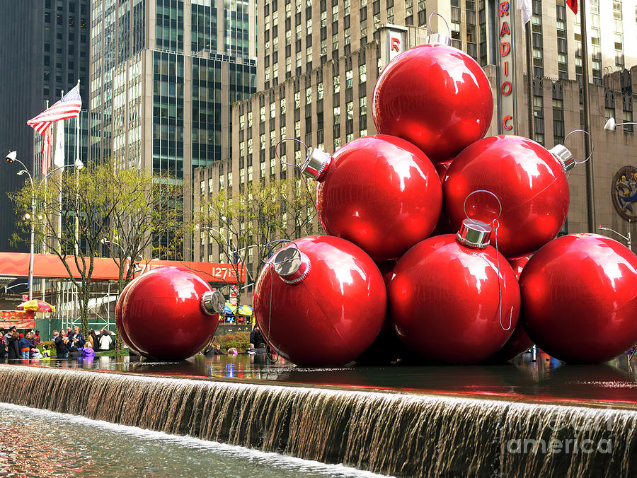 Christmastime in New York City Photograph by John Rizzuto