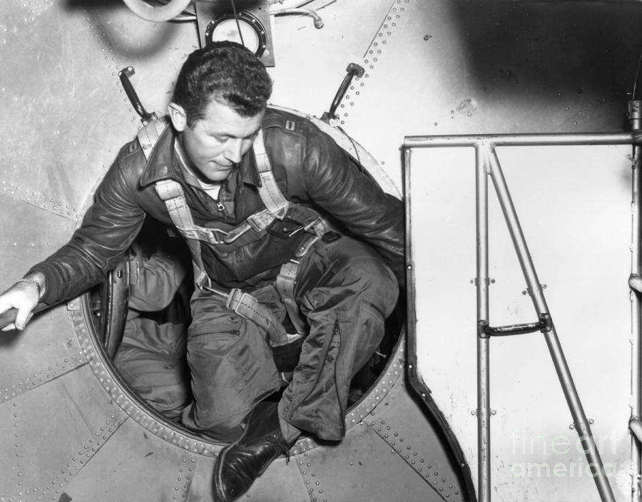 Chuck Yeager Boarding Bell X-1, 1947 Photograph by Science Source