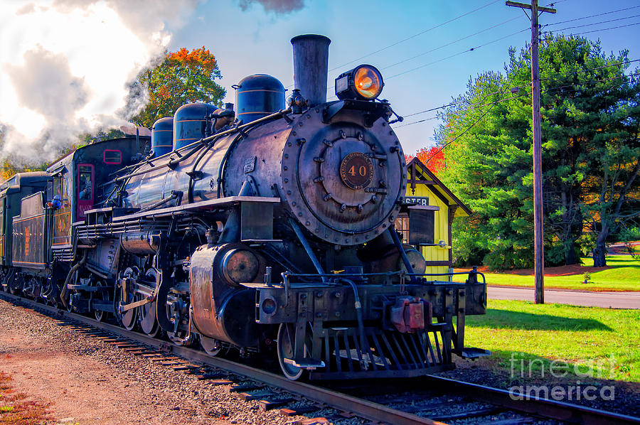 Chugging Along Photograph by Joe Geraci