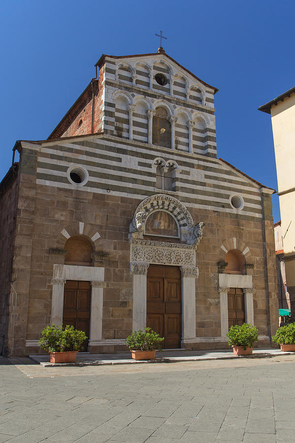 Church San Giusto in Lucca Photograph by Jaroslav Frank - Fine Art America