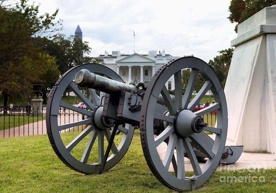 Cilvil War Cannon. Photograph by W Scott McGill - Fine Art America