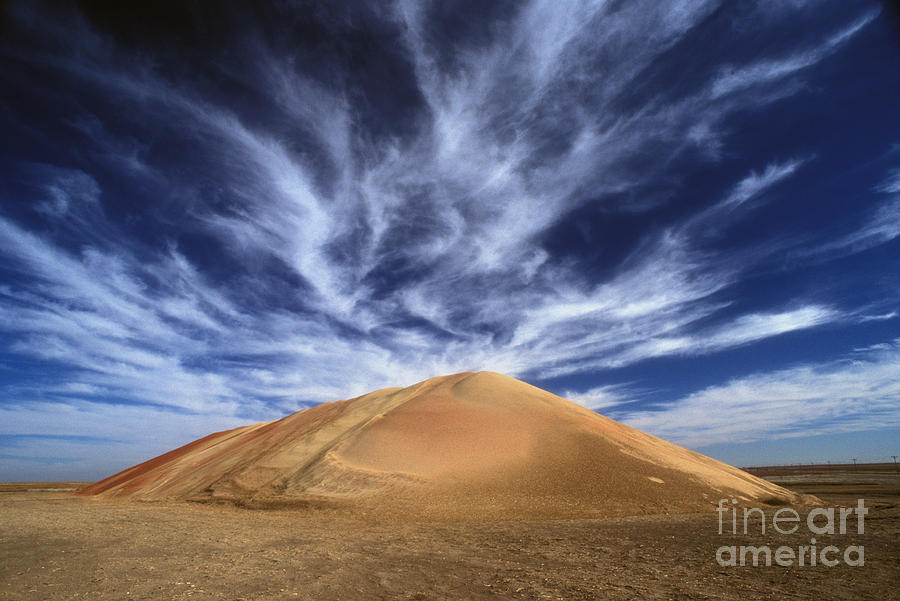 Cirrus Clouds Over Sand Dune Photograph by Jim Reed