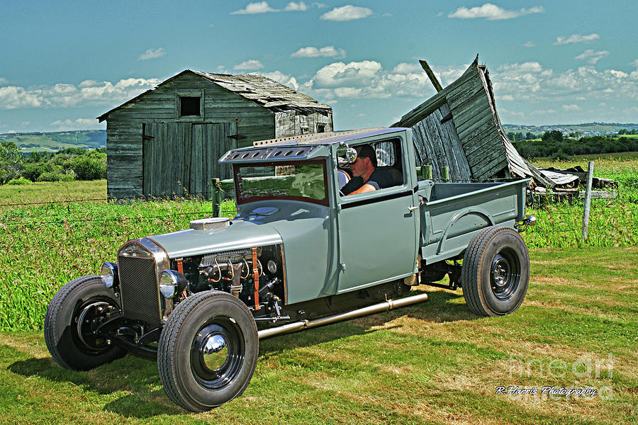 Classic Pickup on the Prairies Photograph by Randy Harris