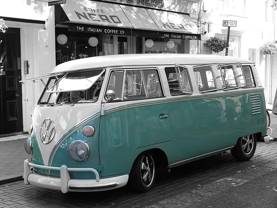 Classic VW Microbus Photograph by Richard Reeve