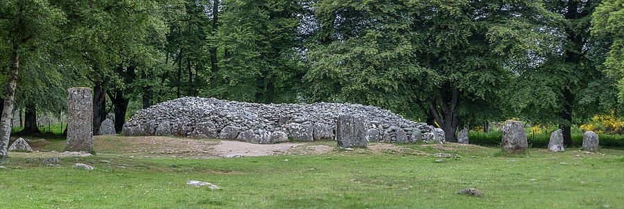 Clava Cairn Stones 0770 Photograph by Teresa Wilson