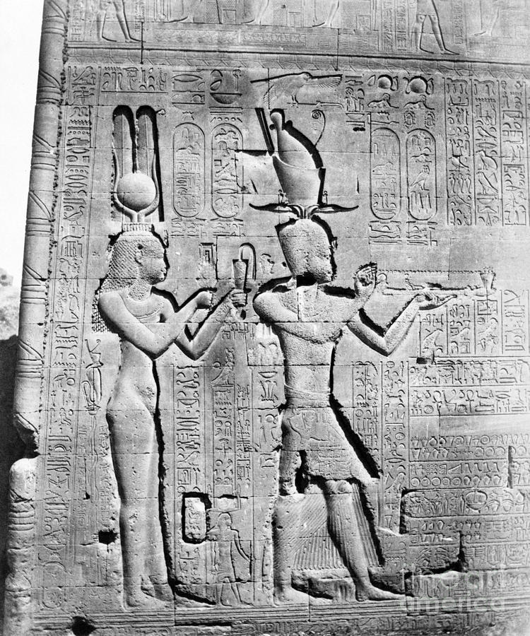 Cleopatra And Caesarion, Temple Photograph by Science Source