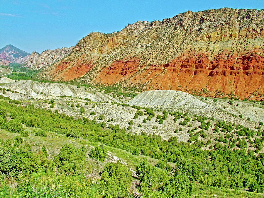 Cliffs in Flaming Gorge National Recreation Area, Utah Photograph by Ruth Hager