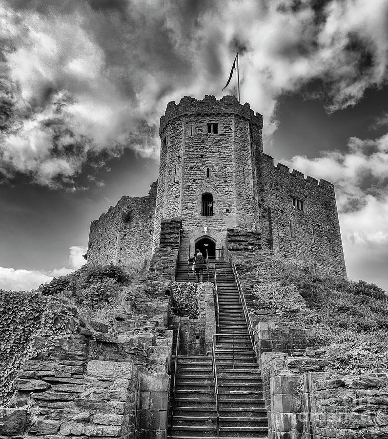 Climb to The Keep Photograph by Jim Orr