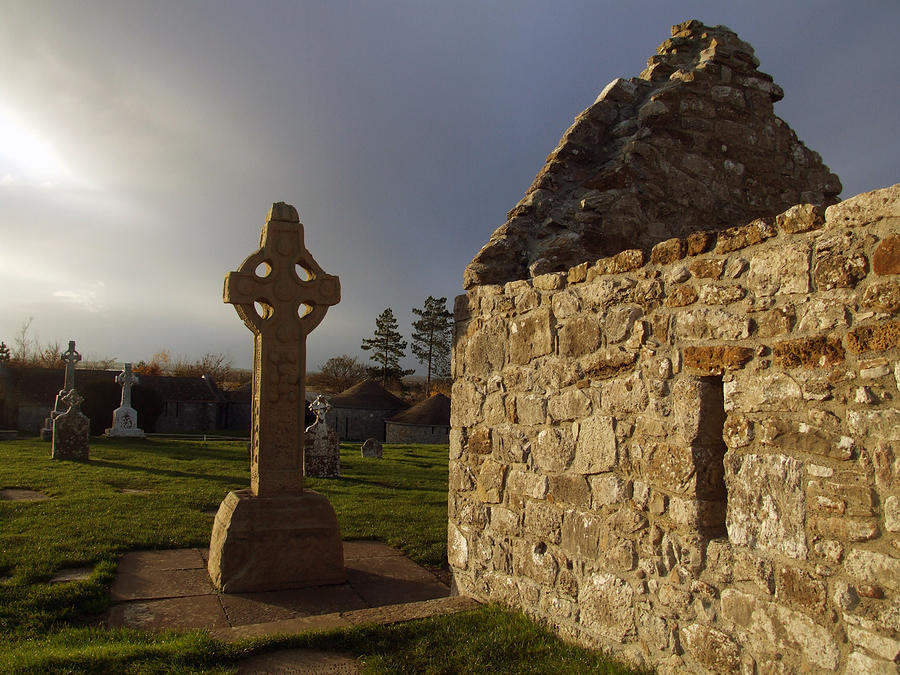 Clonmacnoise Celtic Cross Photograph by John Quinn