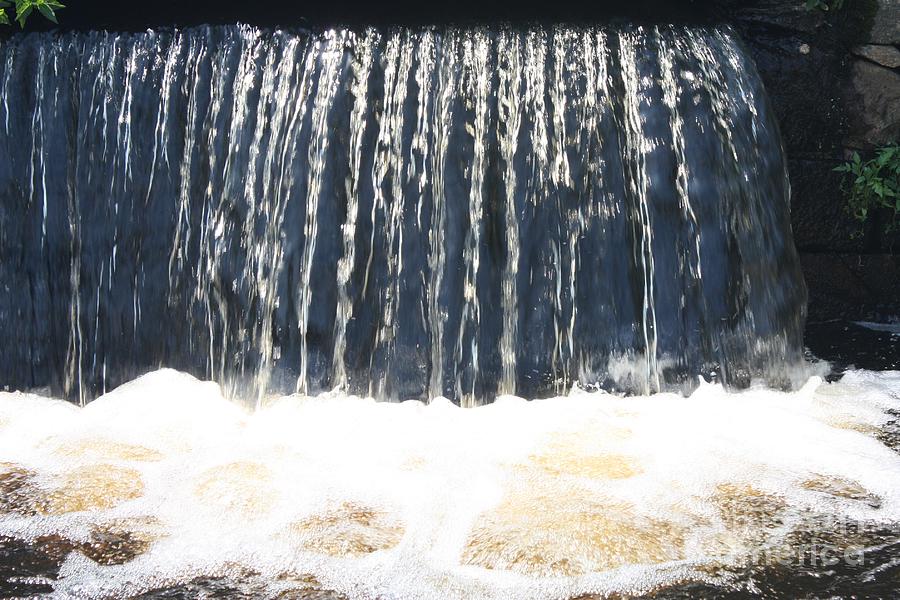 Close Up Of Long Island Waterfall Photograph by John Telfer