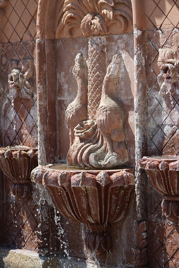 Terracotta Photograph - Closeup of Terracotta Water Fountain In Full Color La Quinta Art District Photograph by Colleen Cornelius
