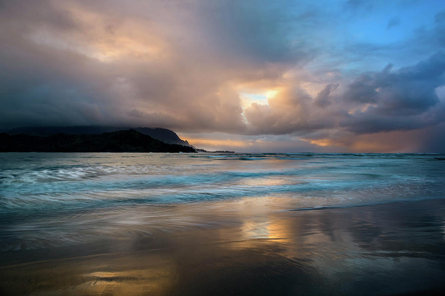 Cloudy Sunset at Hanalei Bay Photograph by John Hight