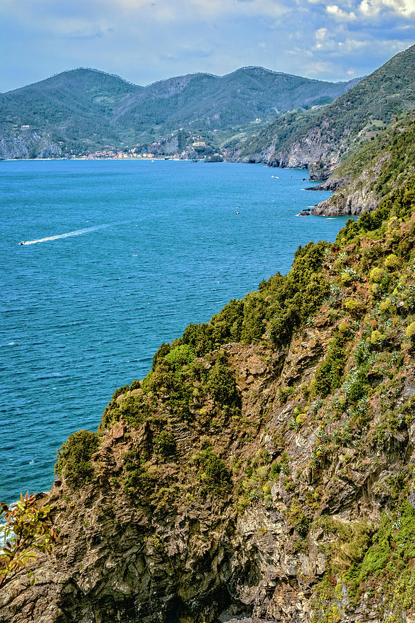 Coastline Cinque Terre Italy Photograph by Joan Carroll