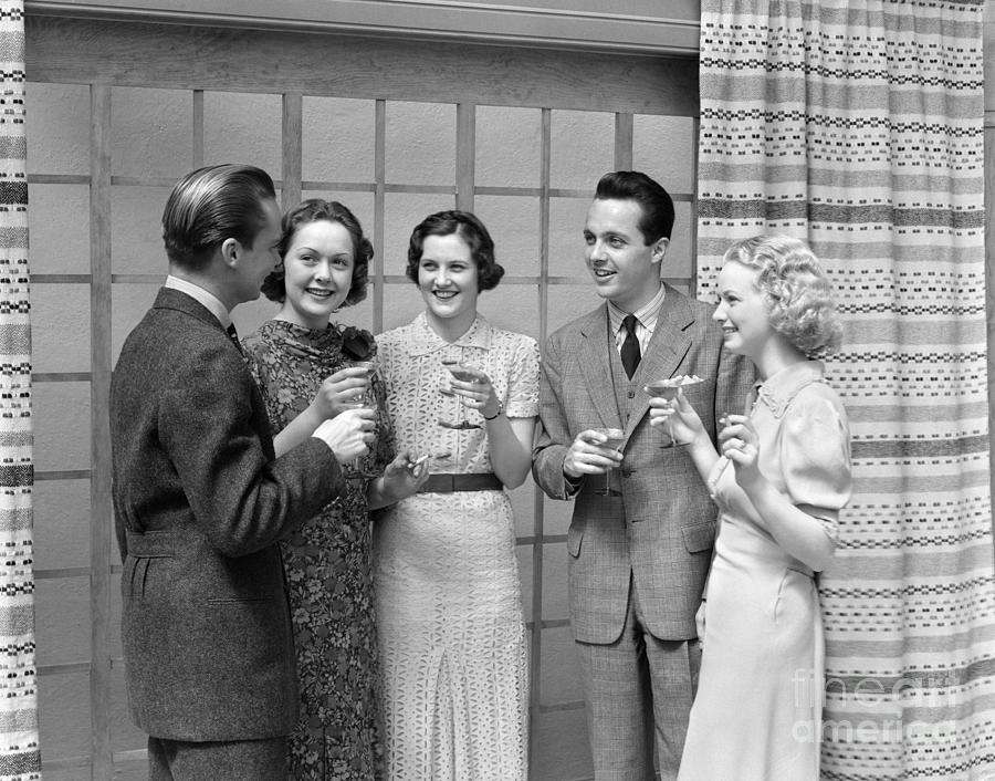 Cocktail Party, C. 1930s Photograph by H. Armstrong Roberts/ClassicStock
