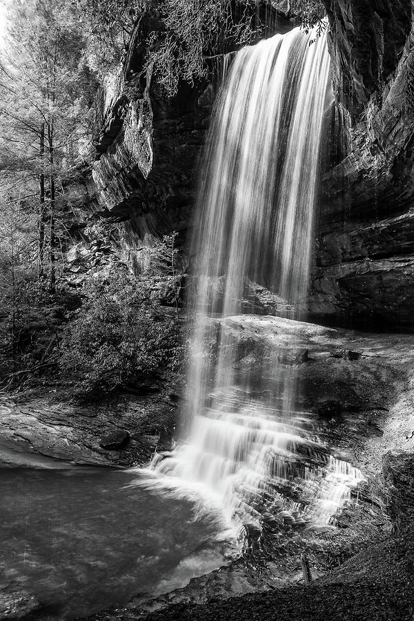 Colditz Cove Falls -- Black And White Photograph By Cindy Lyons 