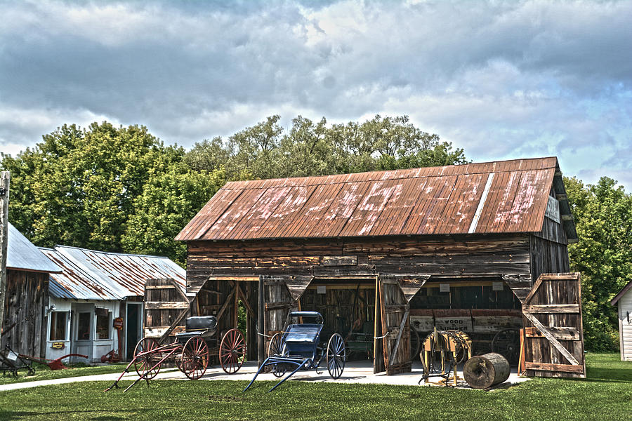 Coldwater Vintage Carriage House Photograph by Judy Hall-Folde