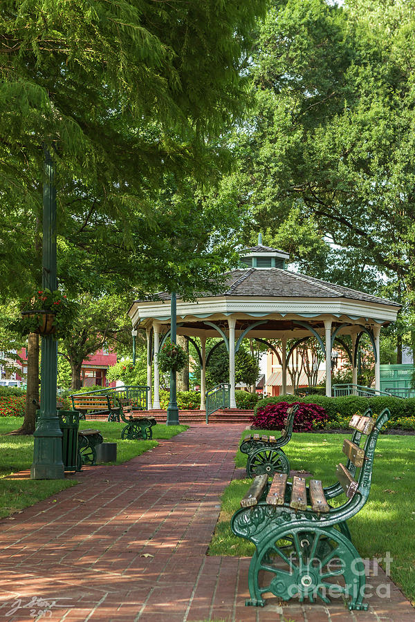 Collierville Town Square 1 Photograph by Jeffrey Stone