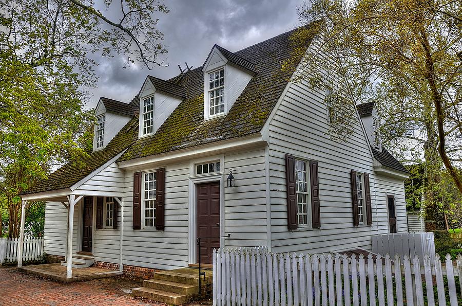 Colonial Williamsburg House Photograph by Todd Hostetter - Pixels