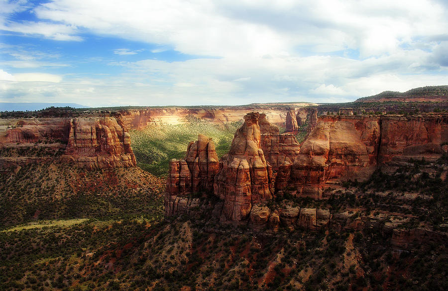 Landscape Photograph - Colorado National Monument by Marilyn Hunt