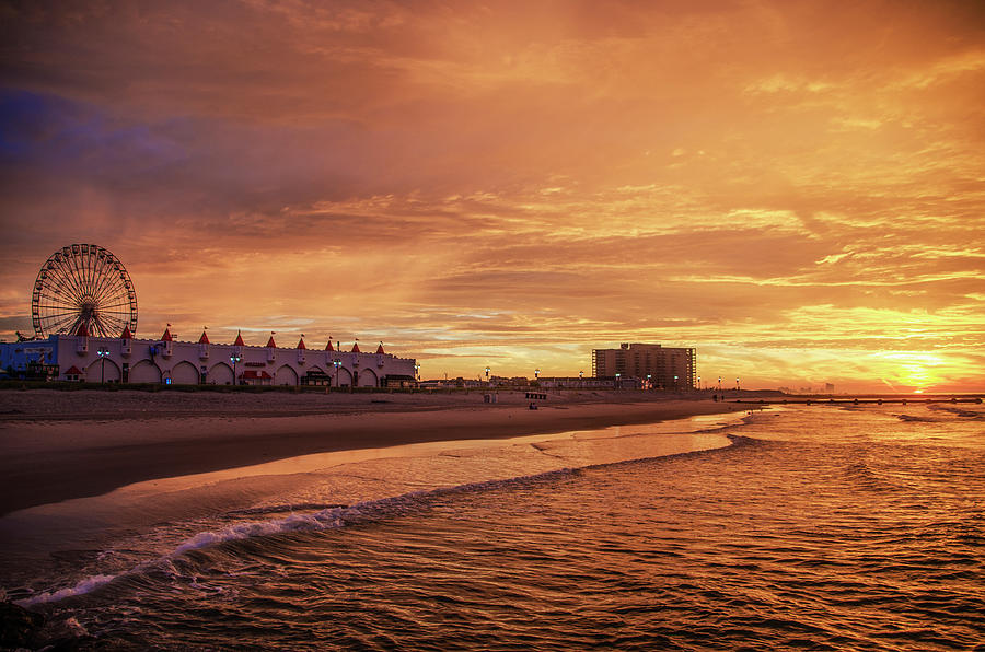 Colorful Ocean City Seascape Photograph by Bill Cannon