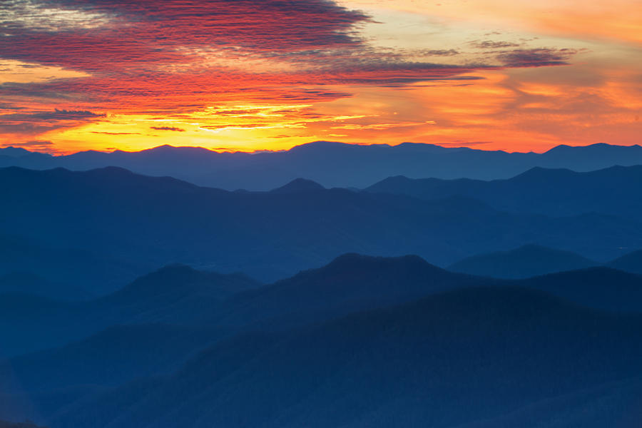 Cowee Mountain Overlook Photograph - Colors at Cowee by Derek Thornton