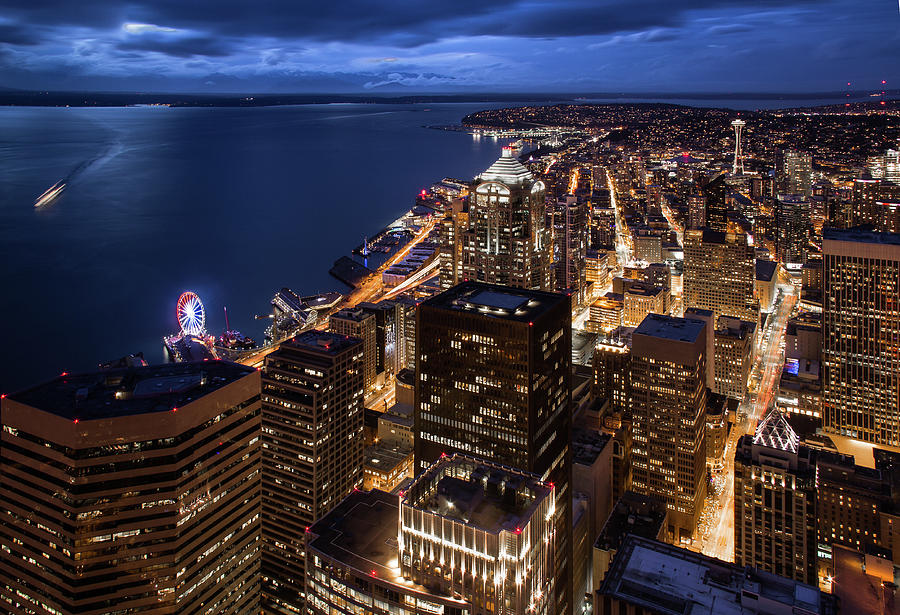 Seattle Photograph - Columbia Cntr Skyview Observatory by Jon Reiswig