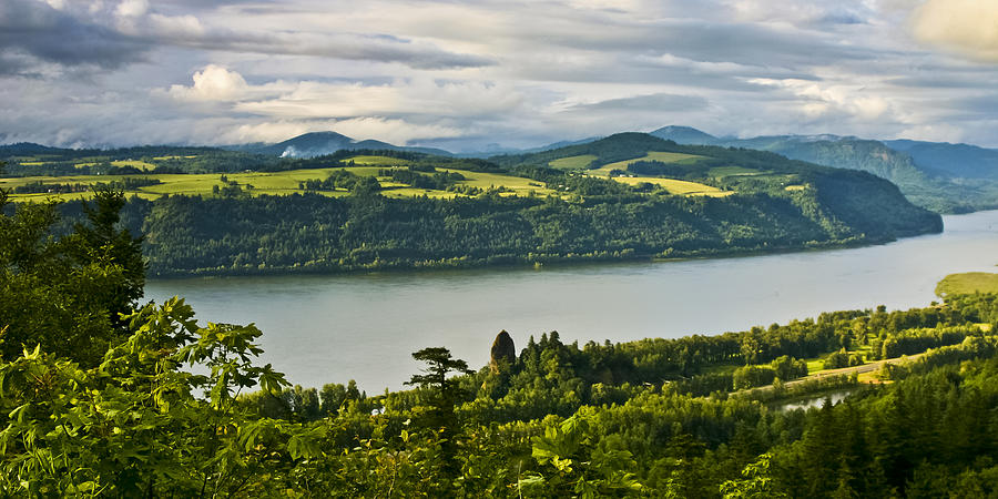Columbia Gorge Scenic Area Photograph by Albert Seger