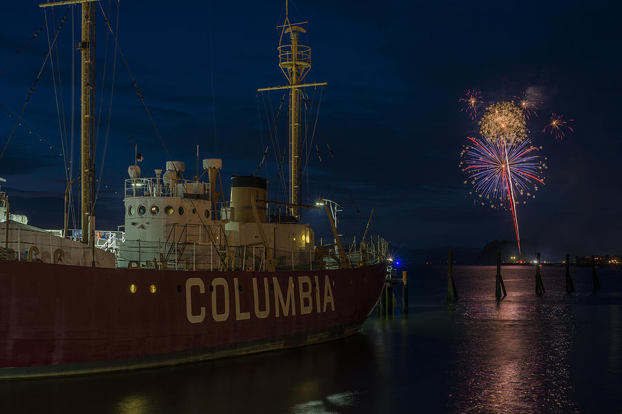 Columbia Lightship Photograph by Robert Potts
