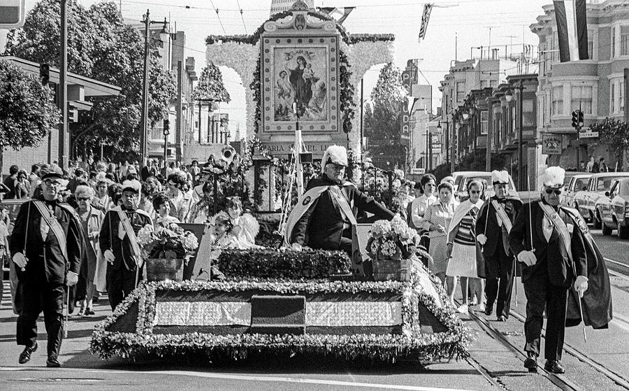 Columbus Day Parade San Francisco Photograph by Frank DiMarco Pixels