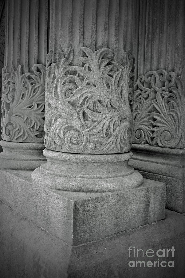 Column Of Mount Vernon Place Photograph By Jost Houk