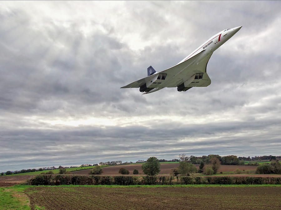 Football Photograph - Concorde - High Speed Pass by Paul Gulliver