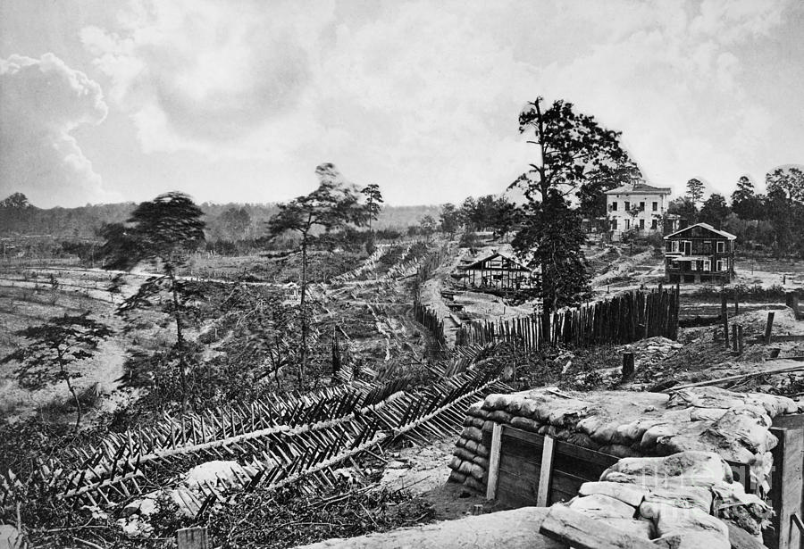 Atlanta Photograph - Confederate Fort by Granger