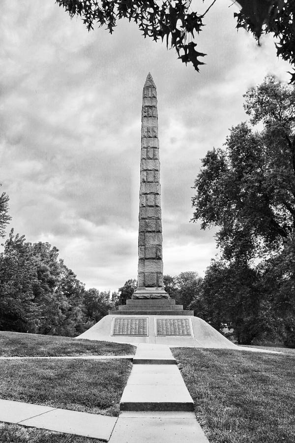 Confederate Monument in Black And White  Photograph by Buck Buchanan