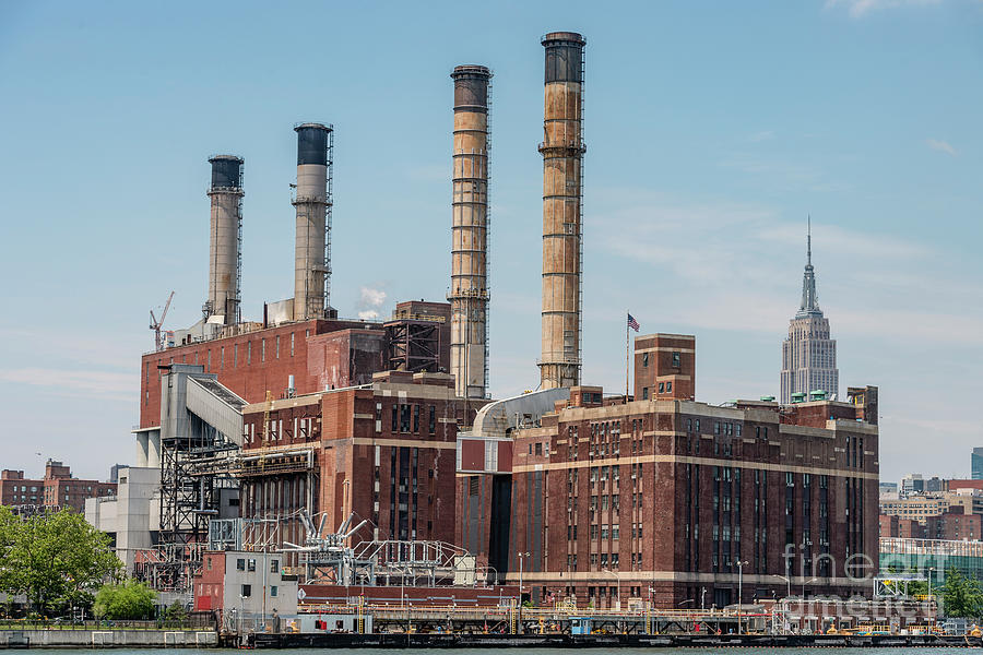 Consolidated Edison Plant in Manhattan Photograph by David Oppenheimer