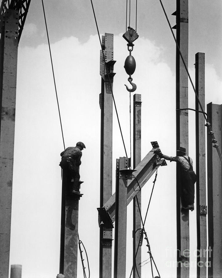 Construction Workers Raising Steel Photograph by H. Armstrong Roberts/ClassicStock
