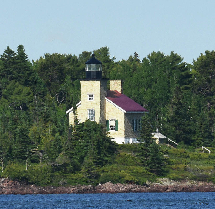 Copper Harbor Island Lighthouse Photograph by Sally Sperry