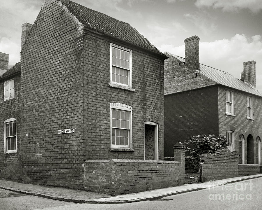 Corner of Union Street, Lye 1970 Photograph by The Archive of Hart