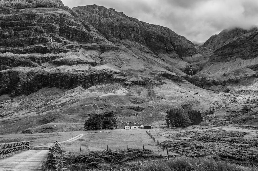 Cottage in Glen Coe Photograph by Neil Alexander Photography