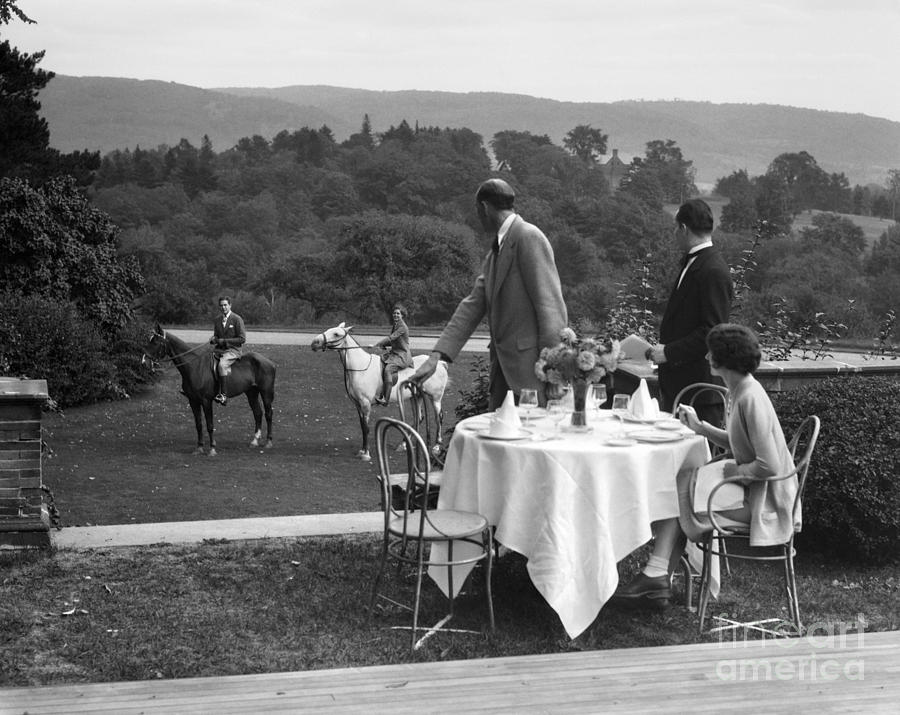 Country Club, C.1930s Photograph by H. Armstrong Roberts/ClassicStock