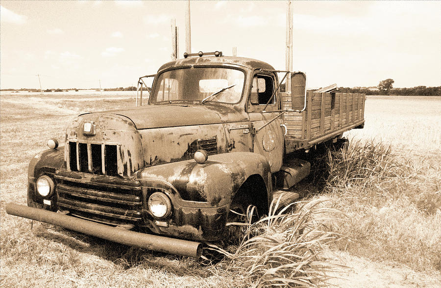 Country Roads - International Harvester - Put Out To Pasture 11 BW - Old Fashioned - Water Paper Photograph by Pamela Critchlow