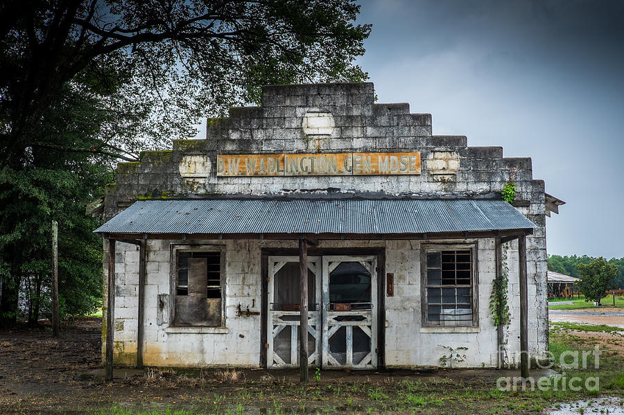 Country Store in the Mississippi Delta Photograph by T Lowry Wilson