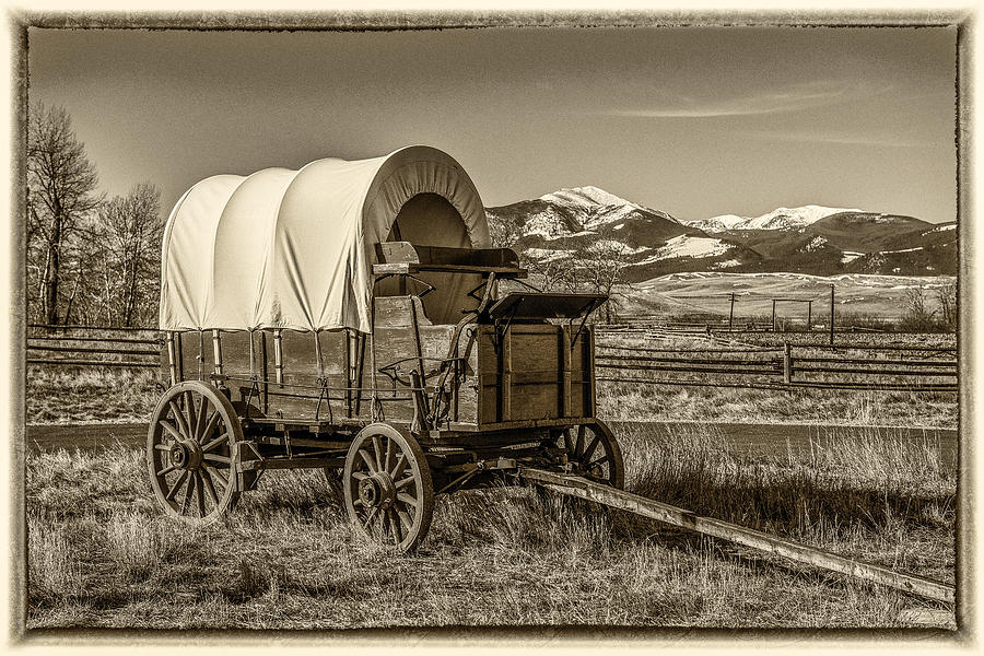 Covered Wagon Photograph by Paul Freidlund